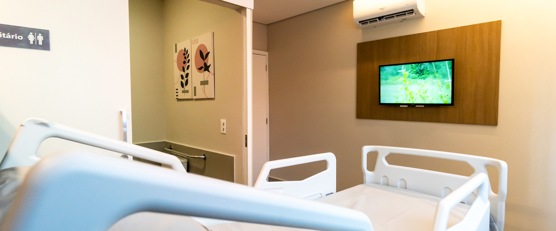 Sim Infusão Medicamentos foto do quarto com TV